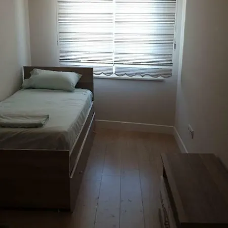 Modern, 92