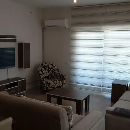 Modern, 92 Apartment